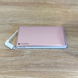 Mophie powerstation Plus - External Battery with Built in cables for Smartphone